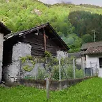 Сasa de vacaciones Waterfall House By Interhome *