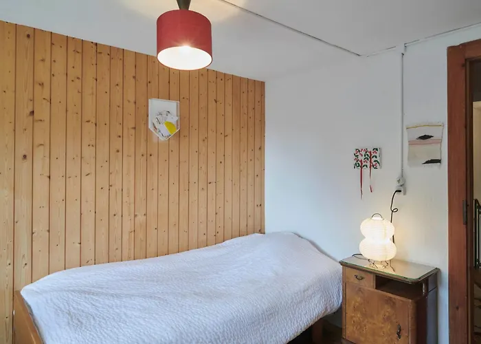 別荘 Waterfall House By Interhome