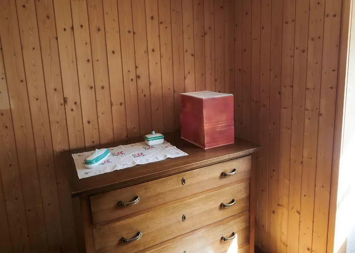 別荘 Waterfall House By Interhome